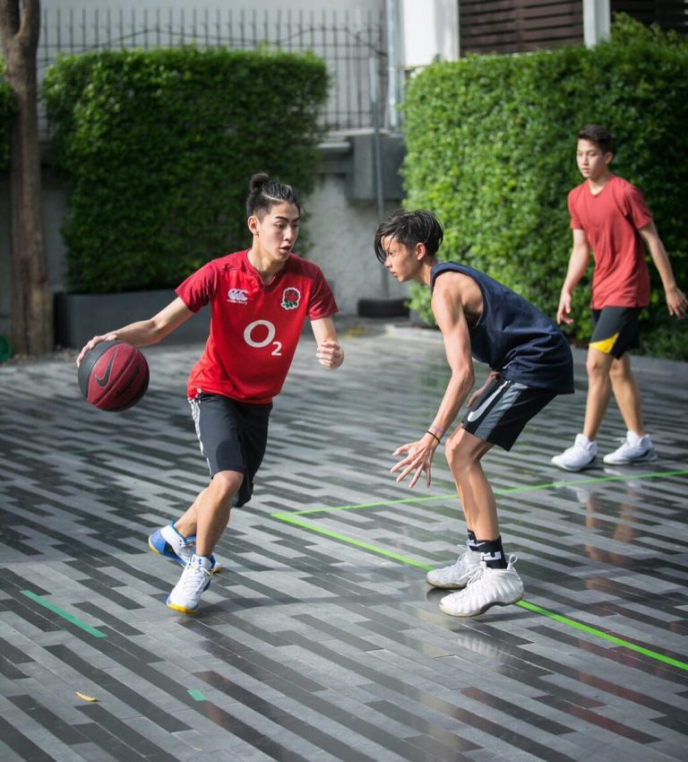 Мероприятия спорт азиаты. Running Court.